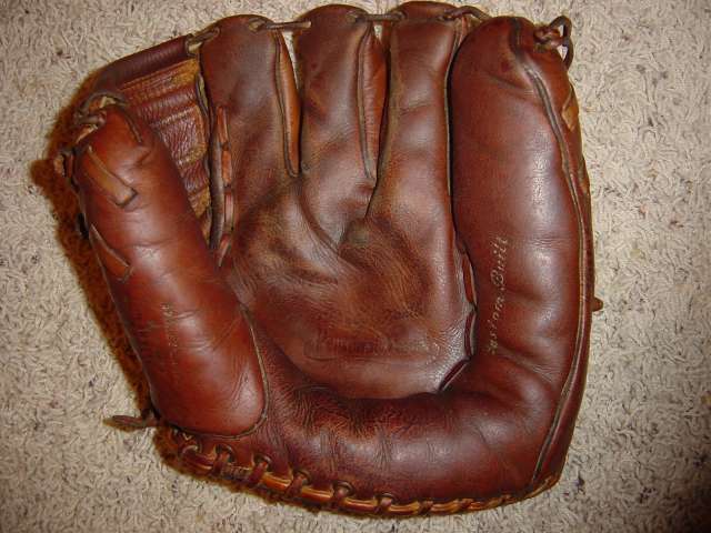 Mickey Mantle Rawlings MM Front
